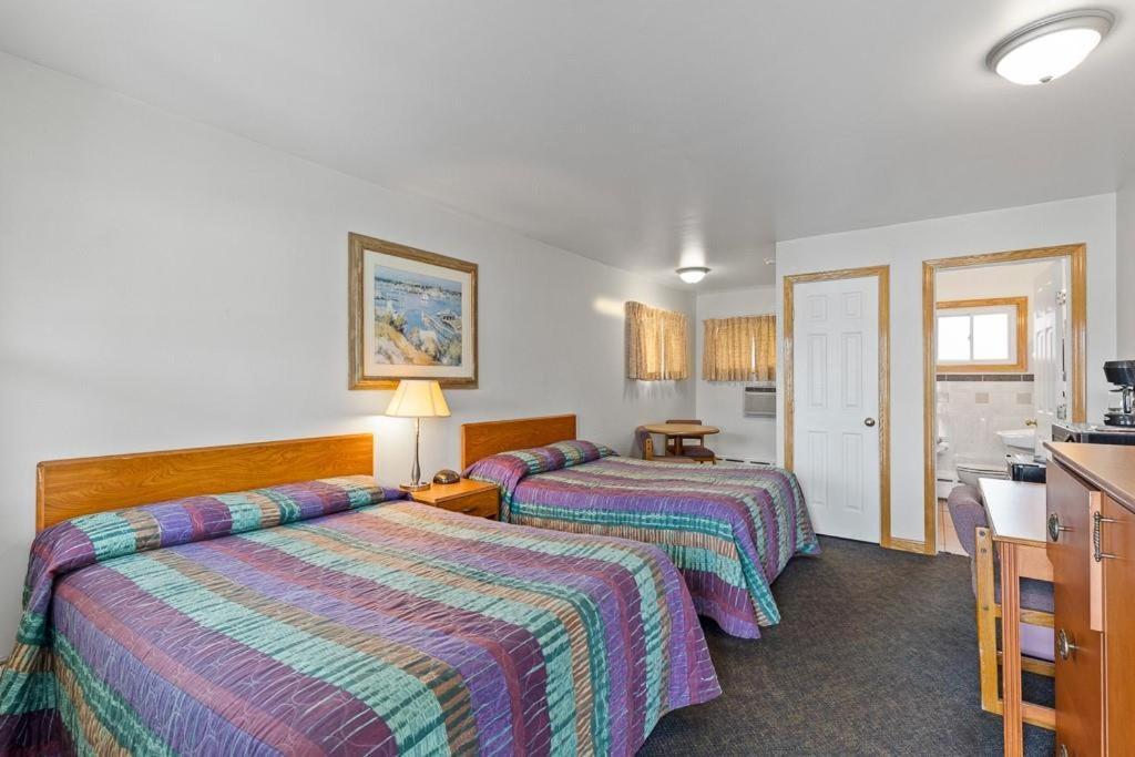 Riviera Motel Erie Exterior photo